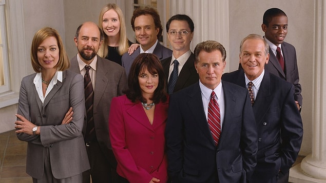 16. 7 sezon ABD'de yayınlanan "The West Wing" dizisinde de zina yaptığı için bir Türk kızı mahkemece kafası kesilerek idama mahkum ediliyor ve ABD Başkanı da kızı kurtarmaya çalışıyor.