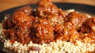 Bulgur Yerine Kuskus: İşte Mısır Mutfağından Kuskus Yatağında Safran Soslu Köfte Tarifi
