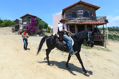 Antalya'da Bir 'Kovboy Kasabası': Burası Teksas Değil, Yörük Köyü Aksaz