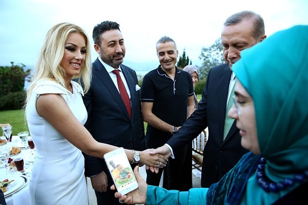 Petek Dinçöz ve eşi