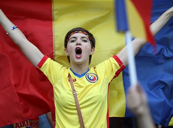 Что, впрочем, не мешает им давать знать о себе.