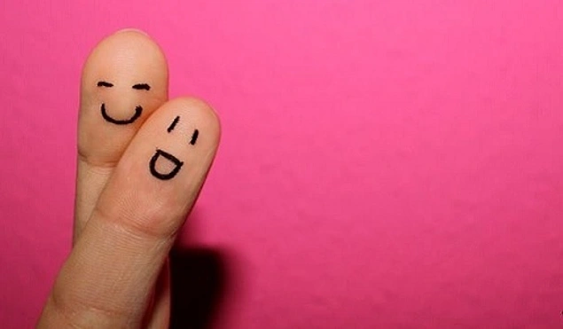 "Моя жена была сверху и подходила к своему второму оргазму, а у меня было игривое настроение. Так что, когда она застонала, я вскинул два пальца у нее перед лицом и выкрикнул "НОМЕР ДВА!"