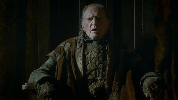 Westeros'taysa Walder Frey olarak Frey ailesinin kötü lideri rolünde.