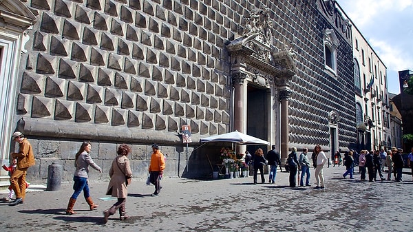 10. Родившийся ослом не умрет лошадью.