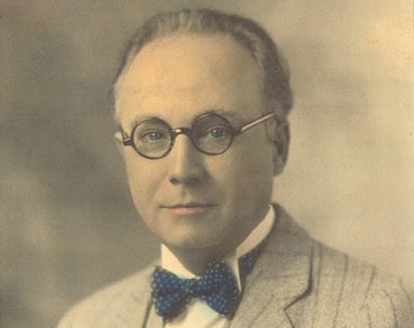 12. Otto Rohwedder'in 1928 yılında icat ettiği, halen bir çok başka büyük buluşla kafa kafaya kıyaslanan alet hangisiydi?