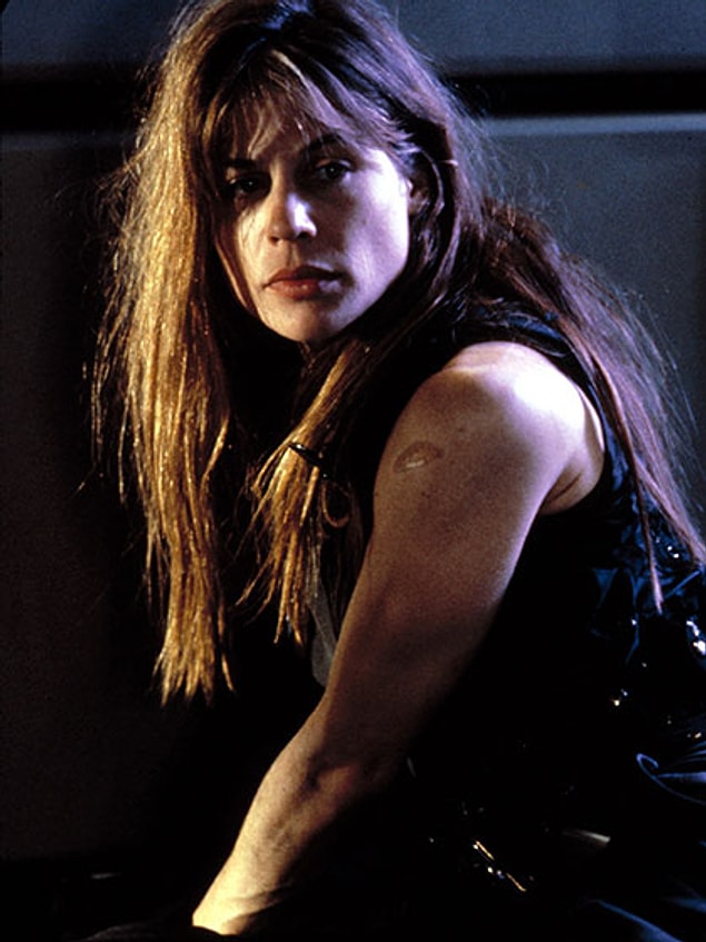 2. Terminatör 2: Mahşer Günü (1991) Terminator 2: Judgment Day - Linda Hamilton