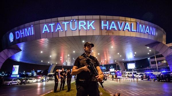 Öncelikle patlamanın olduğu nokta Atatürk Havalimanı girişi.