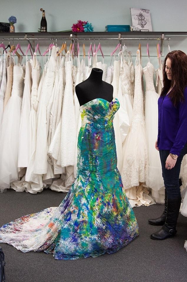 Swink’s dress is also being displayed in a local bridal shop in Memphis through the beginning of January. A portion of the proceeds from each dress bought while it’s on display are going to a local nonprofit called Be Free Revolution.