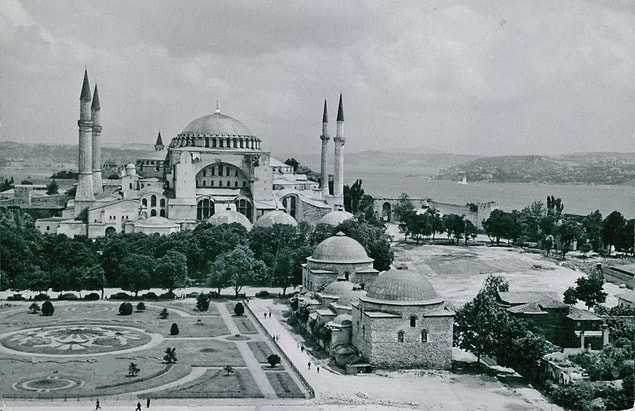 Muazzam güzelliğiyle Ayasofya.