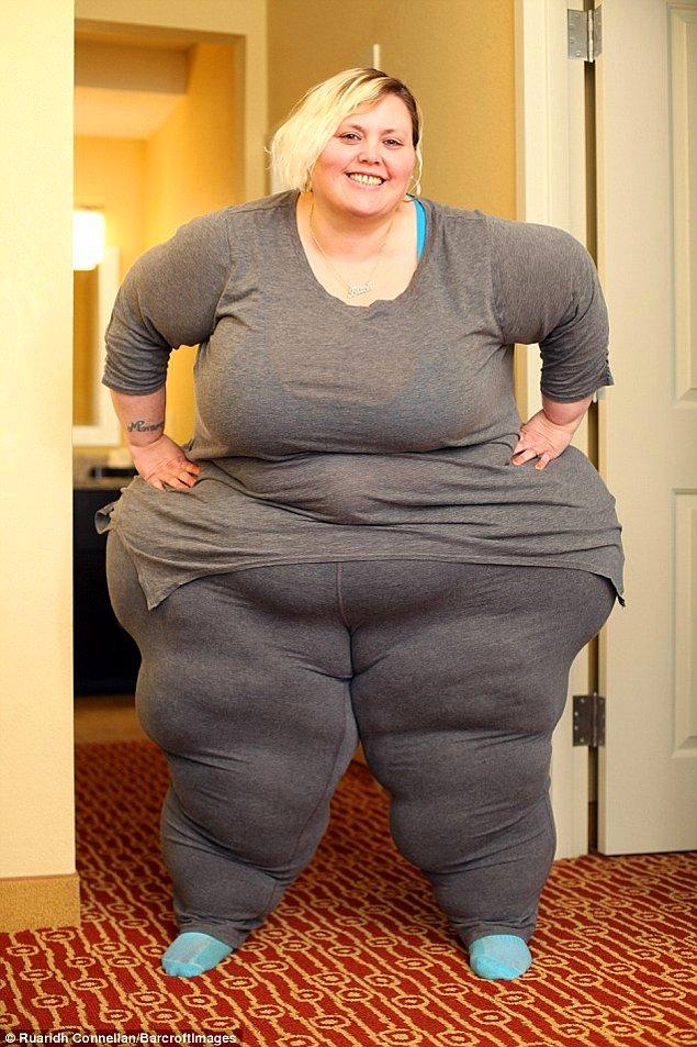 3. Kalçasının çevresi 231 santim ve bu özelliğiyle dünyanın en geniş kalçalı kadınları arasında.