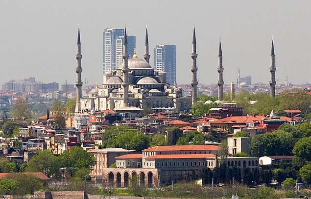 İstanbul'un siluetini bozan 16/9 kuleleri çok tartışılmıştı
