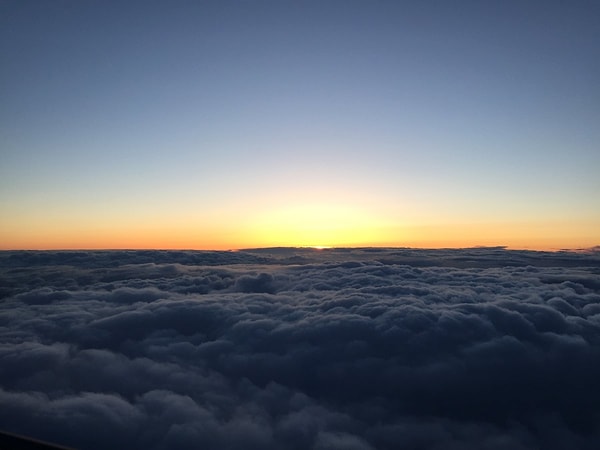 7. Линия облаков и закат во время внутреннего рейса из Щецина в Варшаву