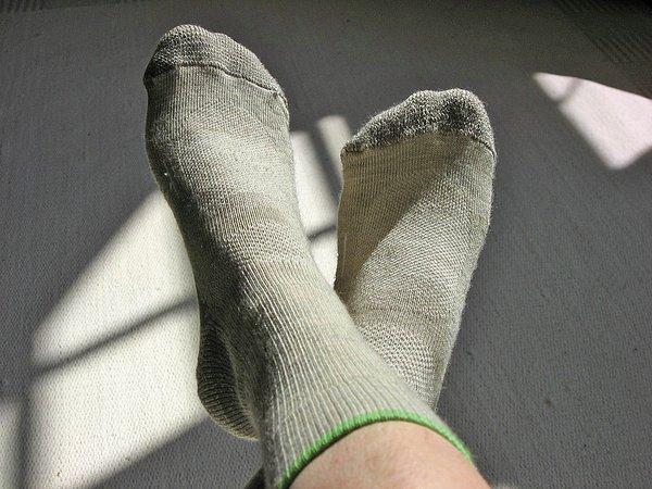 9. Yün çoraplar hem çok rahat, hem de çoraplarınız ıslansa bile size kuru hissettiriyor.