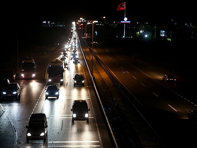 Karacabey-Bursa karayolunda 30 kilometrelik araç kuyruğu