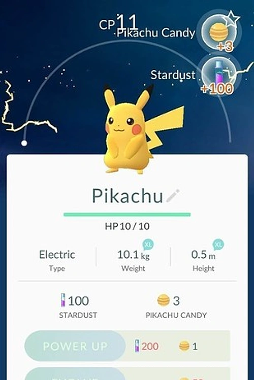 Sonra hooop! Pikachu orada! Bir Poke Topu fırlatacak kadar yakınınızda.