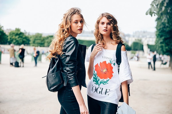 9. Незаменимый элемент гардероба - легкая кожаная куртка.