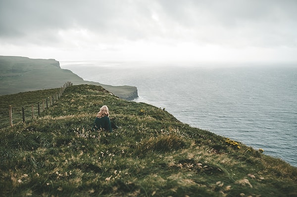 4. «Я оставила дорогих мне людей, свой дом, чтобы получить лучшее образование, но в результате меня отчислили, потому что я подверглась сексуальному насилию»