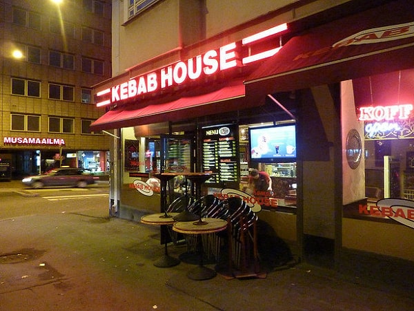 13. В подсобке местной шашлычной