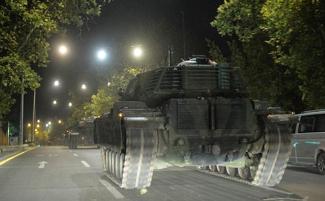 During the first hours of the coup attempt, tanks were positioned at the critical corners of the city.