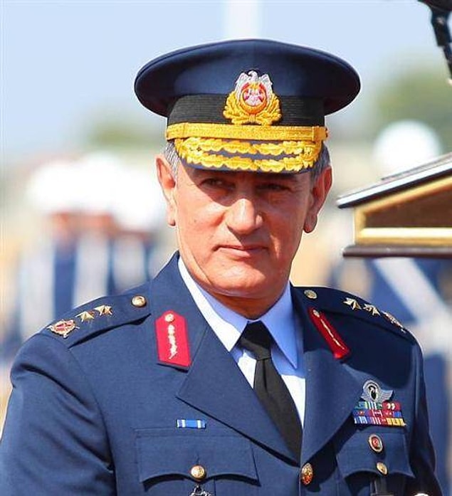 Eski Hava Kuvvetleri Komutanı Orgeneral Akın Öztürk