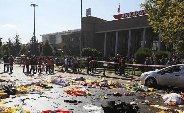 14. Ankara Gar Meydanı civarında Barış Mitingi devam ederken 2 bombalı saldırı yapıldı. 103 kişi hayatını kaybetti.