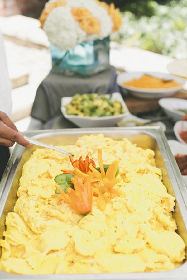 8. Так как это утренняя свадьба, гостям вполне можно предложить утреннее меню