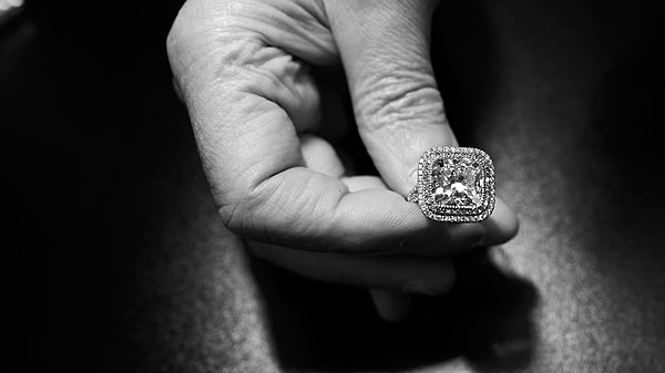 9. «Я решила сохранить себя до брака. Но потом я встретила его… и решила не ждать»