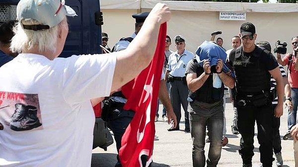4- Yunanistan'daki 8 Darbeci Askere İkişer Ay Hapis
