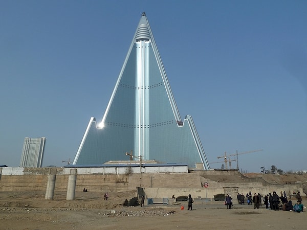 4. Гостиница Рюгён, 24-е по высоте здание в мире, почти всегда пустует