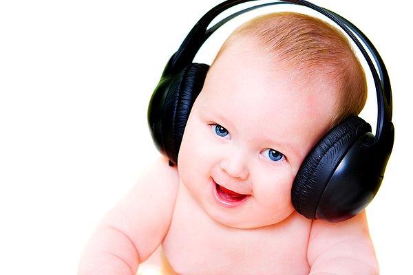 3. Bir araştırmaya göre, bebekler müzik dinledikleri zaman, bir konuşma dinledikleri ana göre iki kat daha sakin kalırlar.