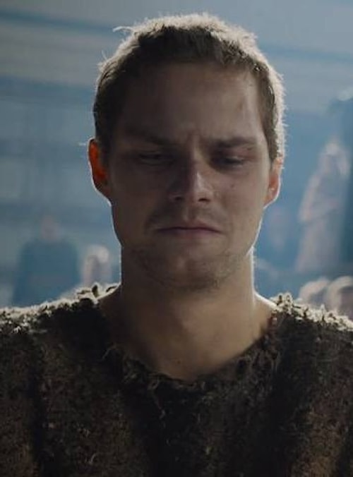 Loras Tyrell - Finn Jones
