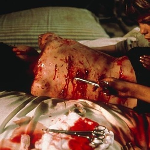 The Devil’s Backbone (2001) - Şeytanın Bel Kemiği