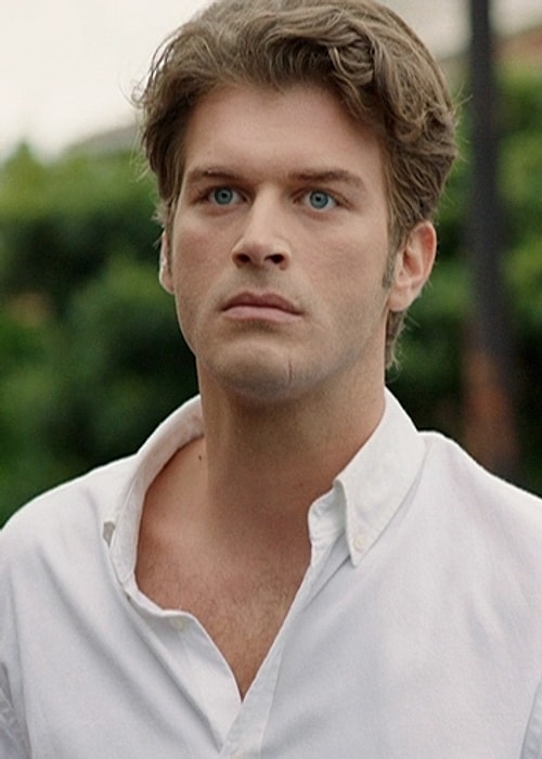 Kıvanç Tatlıtuğ