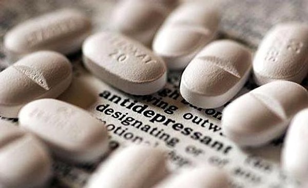 6. Оставлять на столе таблетки, особенно если это антидепрессанты