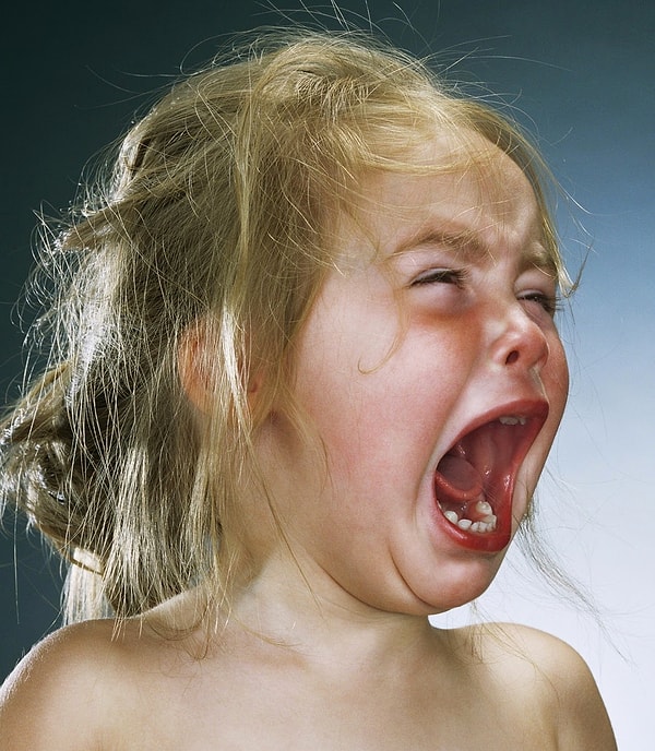 10. Устраивать ужасную истерику с соплями, слезами и криками