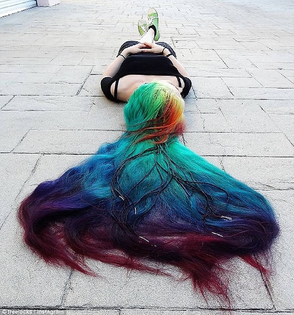 Такие варианты, конечно, требуют недюжинной смелости. Но если хочешь найти себя, приходится рисковать 😉👏