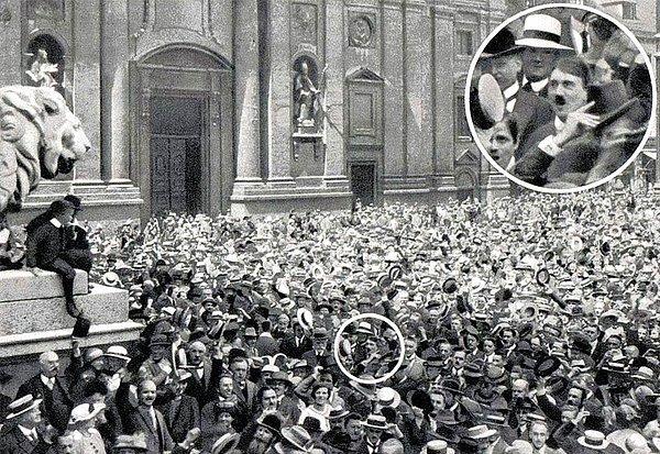 50. Genç Hitler, Birinci Dünya Savaşı'nın Başlamasını Kutluyor, 1914.