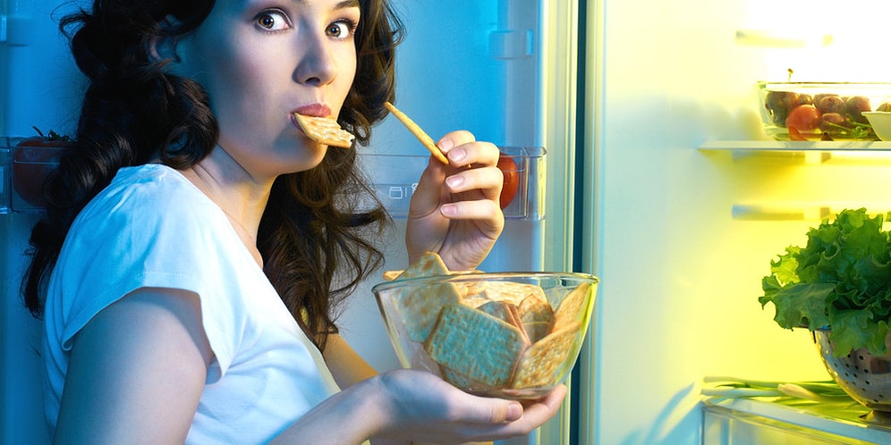 Как правильно питаться, чтобы лучше спать?