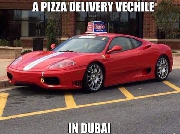 13. Burada pizza kuryeleri bile Ferrari kullanıyor
