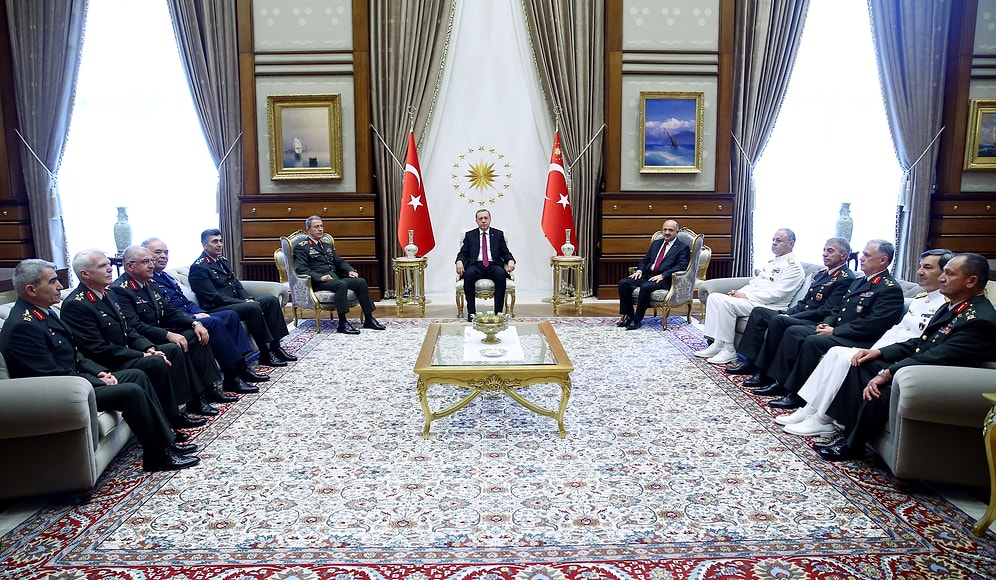 6 Madde ile Yürürlüğe Giren Yeni KHK: Askeri Liseler Kapatıldı, YAŞ'ın Yapısı Değişti