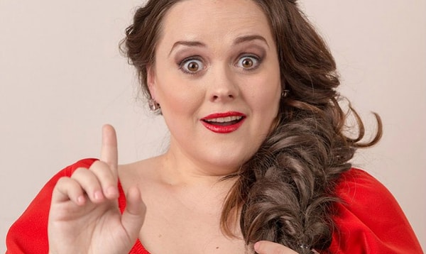 4. Юлия пообещала, что она самолично будет помогать парам знакомиться, проводя различные тренинги и мастер-классы в своем заведении.