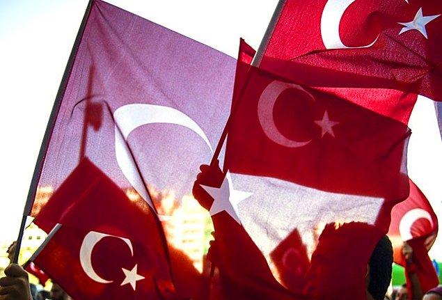 2,5 milyon sopalı Türk bayrağı hazırlandı