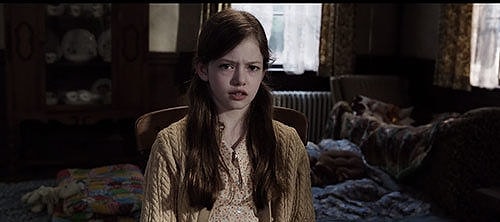 Cindy Karakteri ile Mackenzie Foy