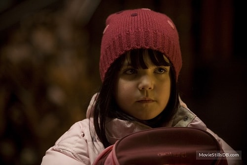 Sally Karakteri ile Bailee Madison