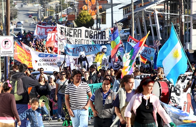 12. Arjantin'de politika tamamen bir tehlikedir.