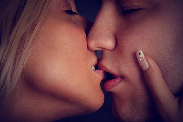 2. When two people are kissing, they exchange around 10 million to 1 billion bacteria.