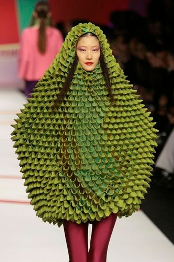 11. Консультировать девушек, которые абсолютно не разбираются в моде и не имеют вкуса, но хотят красиво одеваться.