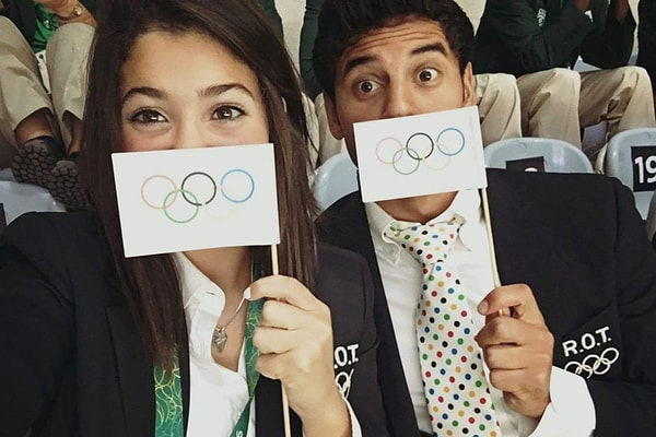 Родители Юсры теперь живут вместе с дочерью в Берлине и невероятно гордятся ей!