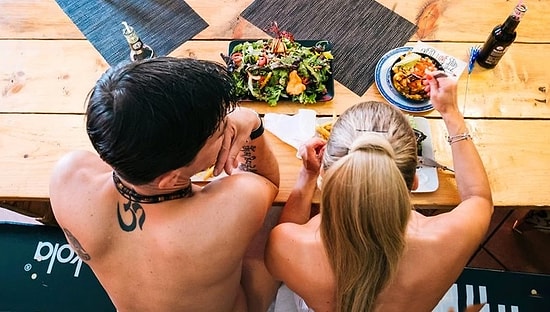 «Голый ресторан» в Берлине: еда за отсутствие одежды