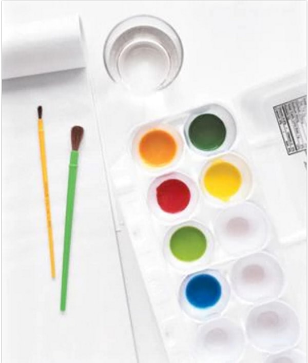 13. Палитра для красок из упаковки от яиц